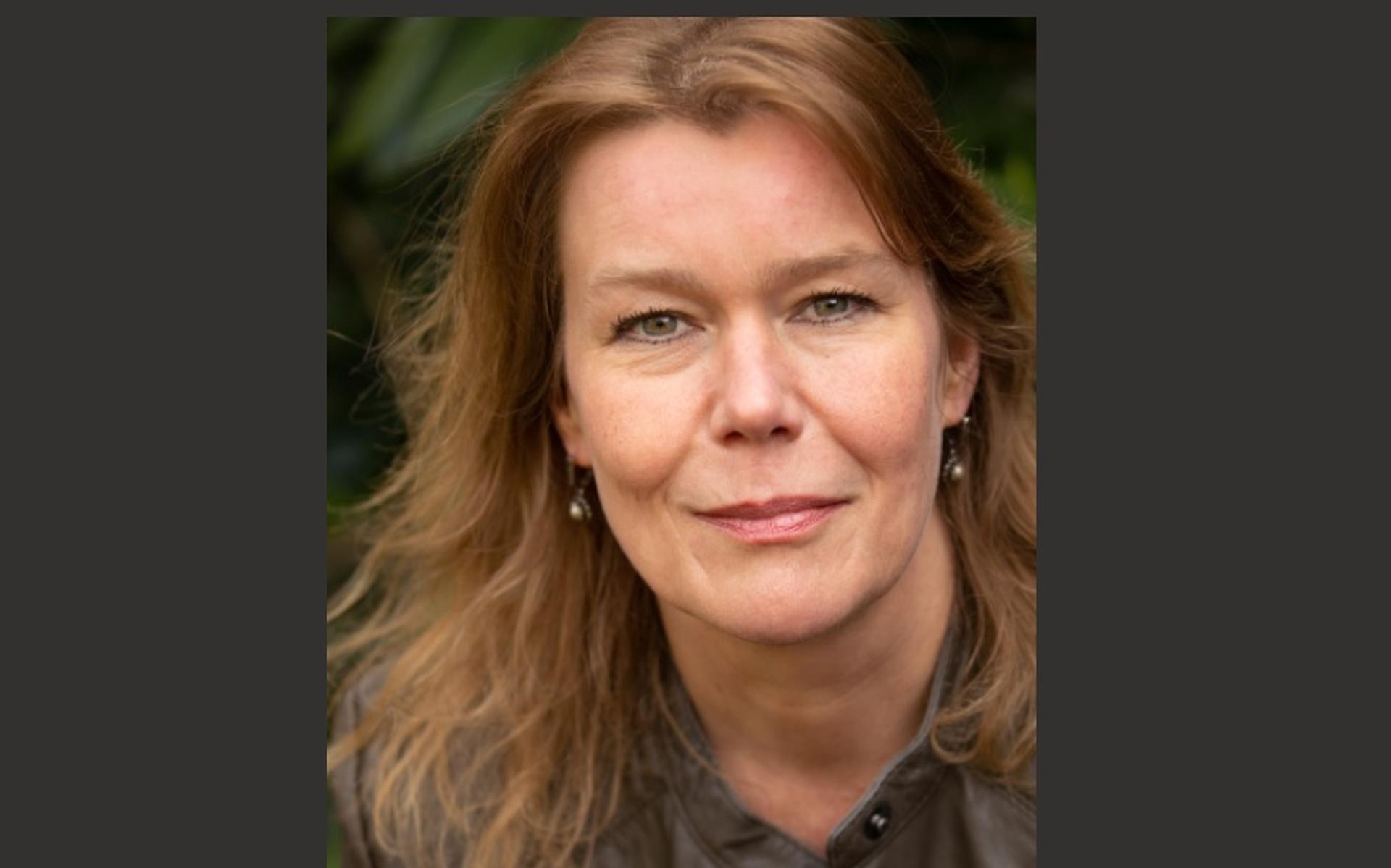 Désanne van Brederode geeft lezing in De Esbörg - Dagblad van het Noorden